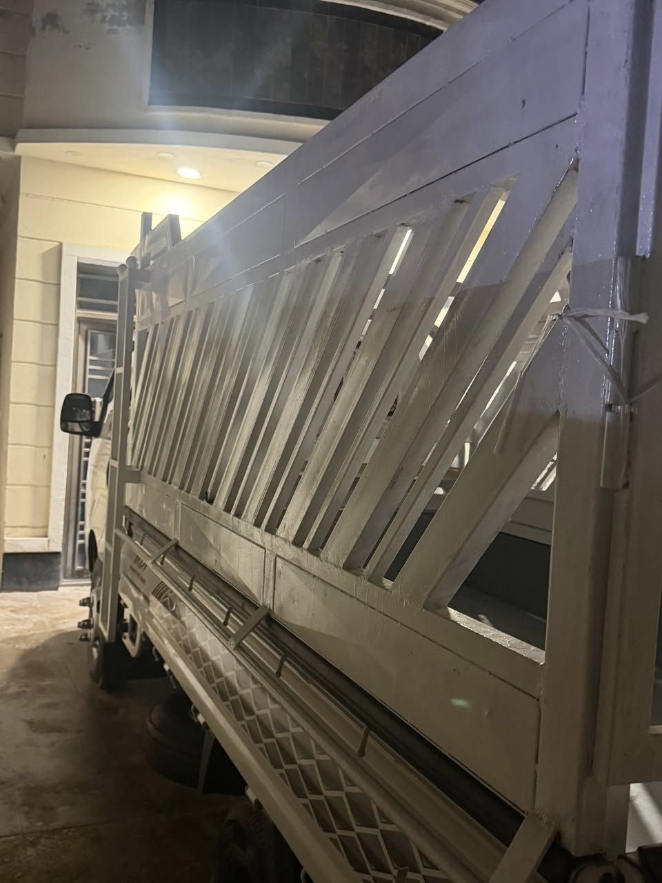 السلام عليكم محجز كيه فحل للبيع بل جيس وثقيل فول الفول درجه اوله  رايده500 وبي مجال
مكاني دوره 
***********
