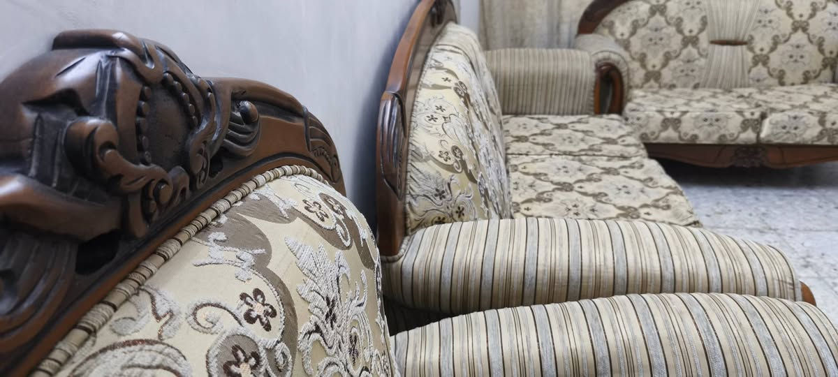 تخم مصري زان نظيف
🔹 عدد المقاعد: 10
🔹 خشب زان مصري أصلي
🔹 نظيف جداً وقليل الاستعمال
🔹 مناسب للبيوت والضيافة
💰 السعر: 450 ألف
📞 رقم الهاتف: ***********
