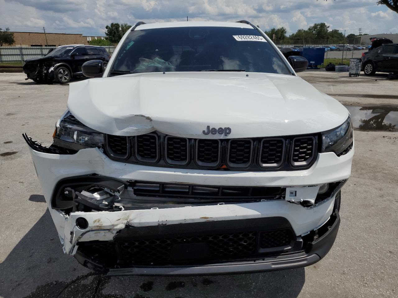 جيب كومباس موديل 25 مرقم اربيل تريد وكاله تريد تحويل ماشي 5الاف فقط على وضع الشركه   السياره بدون ايرباك بدون تبديل العنوان ميسان للاستفسار ***********
