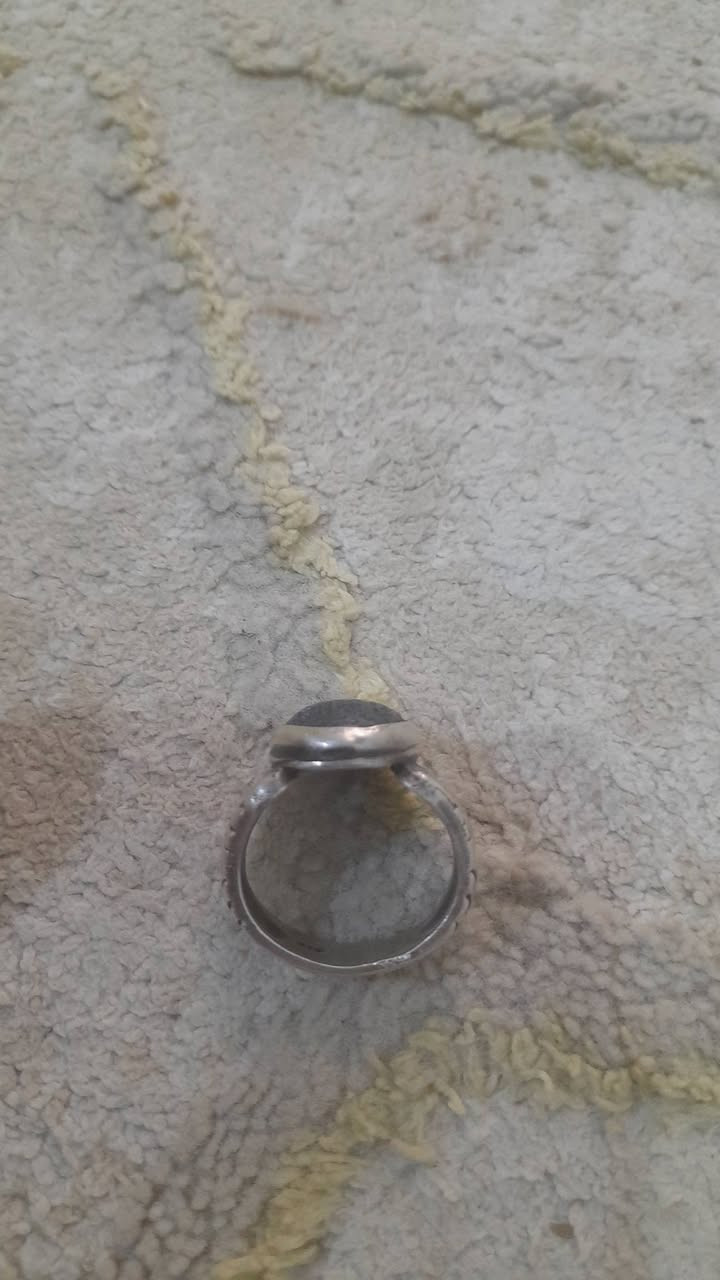 السلام عليكم ورحمة الله
حجر صيني اصلي فضه قالب رهيب مخطوط ومختوم ب٢٧ رجب 
قطعه نوادر الجنايه الأصل تعرفله للبيع مكاني البصره


**إذا كنت صاحب هذا الإعلان وتريد حذفه لأي سبب، رجاءا أرسل رسالة إلى الدعم الفني**