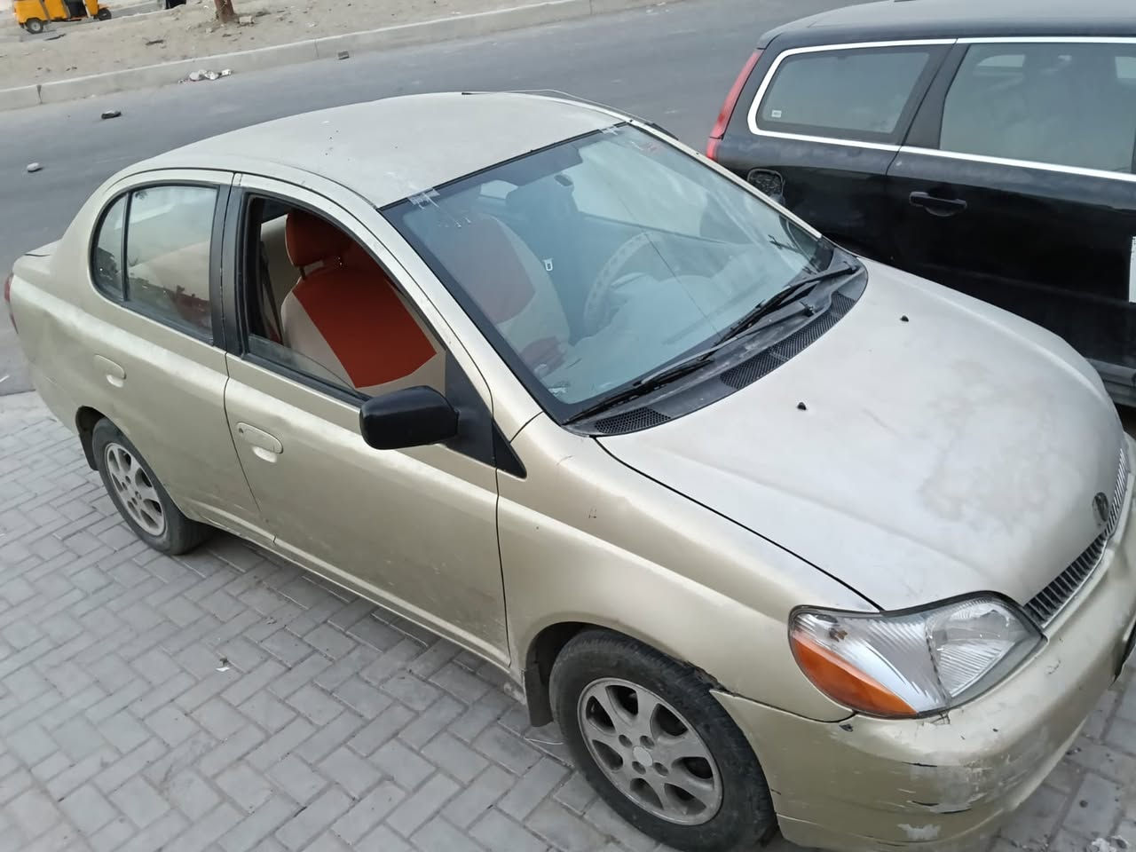 السلام عليكم 
للبيع تويوتا ايكو 2001 مكينة 1600 قبل سنتين شديتها 
 گير عادي
جام الامامي كهرباء 
مري شفط
مسجل نيسان اندرويد
نقص غاز تبريد 
سعرها قفل 45  ورقة 
العنوان بغداد مدينة الصدر 
***********
