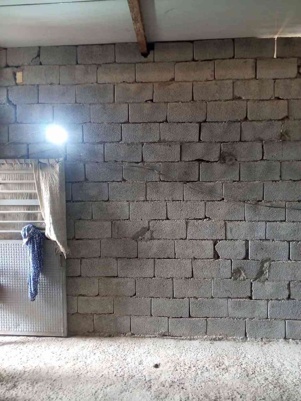 كوت السفحه الولى مشتمل ١٠٠م بشارع سكلات بناء بلوك سكف سندويج الغرفه ولهول ملبوخات ولمطبخ وستقبال مالبوخات مكان  بل توزيع الجديد  سعر ٢٧ تفاصيل اكثر رقم راعيه خاص


**إذا كنت صاحب هذا الإعلان وتريد حذفه لأي سبب، رجاءا أرسل رسالة إلى الدعم الفني**