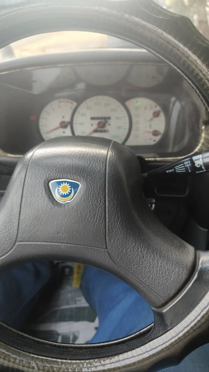 بروتون 2005 سيارة بلادية وماشية قليل رقم بغداد بخ كلير ففط علمود الجراد سعر البيع 70 مكان بغداد *********** بعض الصور مرفقة قبل الكلير
