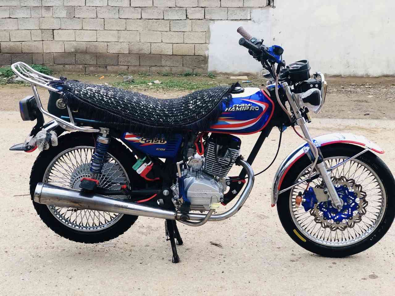 السلام عليكم.                                                                          دراجة البيع.                                                                            موديل ٢٤ / محرك ١٥٠.                                                             نضافه فول ماشاءالله شلعه فول مابيه نقوصات                          السعر خاص                                                                           رقم الهاتف ***********
