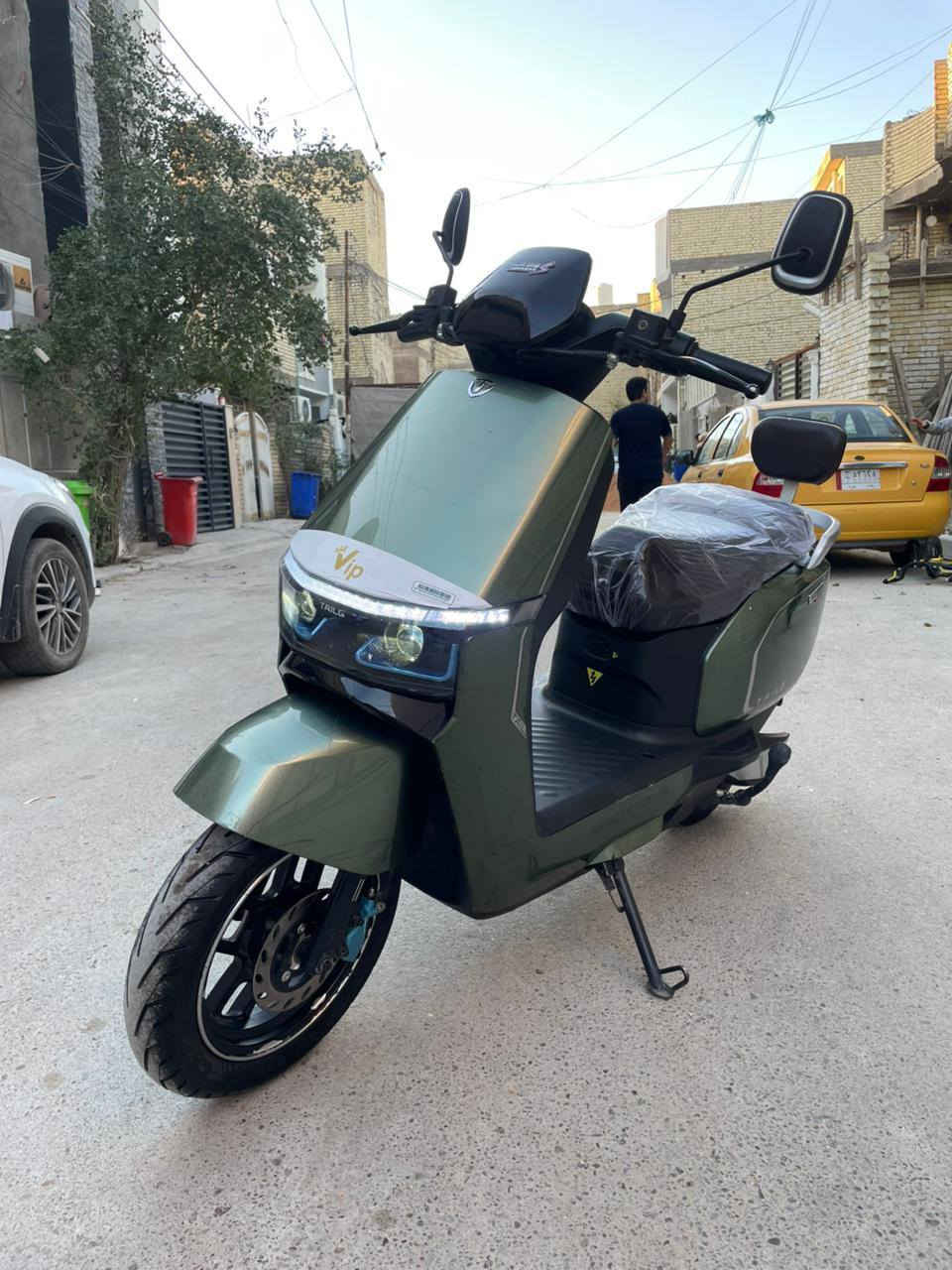 السلام عليكم للبيع دراجه شحن تالج دراجه نضيفه مابيها نقص 6 بطاريات نضيفات ملف 2000 سرع 3 بريكات دهن اشاير يمنه يسره لايت زنون عالي ناصي بصمه وسويج وكارت نضام البارك مكاني بغداد جديده سعر 675 وبيها مجال ***********
