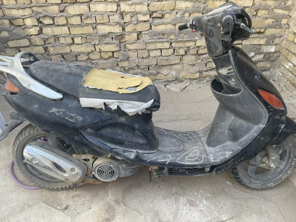 دراجه اكزز محرك نضيف هندر واحد مفتوحه توني محفت رايمر بس طافيه عوزه كابرتيه وتواير تعبانه أبيع كوم حديد وهذا رقمي ***********
