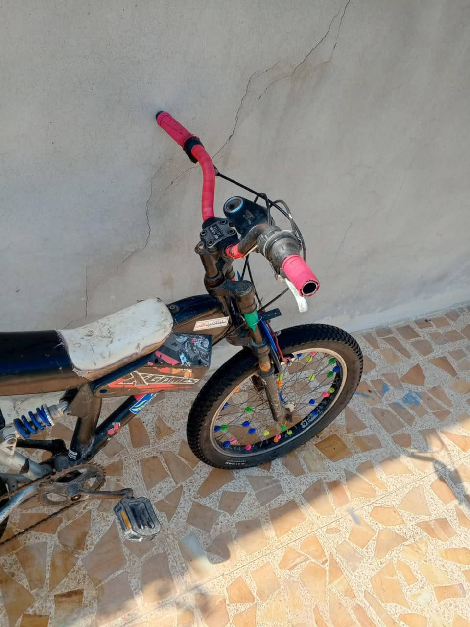 متاح بايسكل للبيع اخو الجديد حجم20 تايات جدد بريك فول مكينه ما امبدله الاتصال ***********لايوجد كورك 
السعر75وبي مجال
