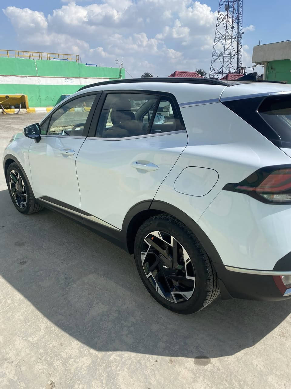 السلام عليكم شباب للبيع سبورتجGT 2023 كفاله عامة
فول موصفات بصمه تشغيل 
كراسي كهرباء 
إسترين تدفئة + كراسي
مكينه 2000 دوش
هاند بريك بصمه
شاحن واير ليس 
شاشه ابل كار بلي 
اريل نفكيتر
كامره دواره
دشبول ايباد
قطعتين تبريد
حساس امامي وخلفي 
لايت زينون + LED
كشافات زينون
بكلايت LED
ويل كب 19
شفتات مقود
مثبت سرعه
نظام مانع الانزلاق 
نظام نزول منحدرات
نظام الايزو فكس
درايف مود SMART/SPORT/Eco/NORMAL
اشاير بل مري والمري قابله للطي
مخارج USB + مخرج كشن USB
تطعيم الدواخل المنيوم + اسود لماع 
السعر 228 وبيه مجال 
العنوان/صلاح الدين / الدجيل
للاستفسار ***********
