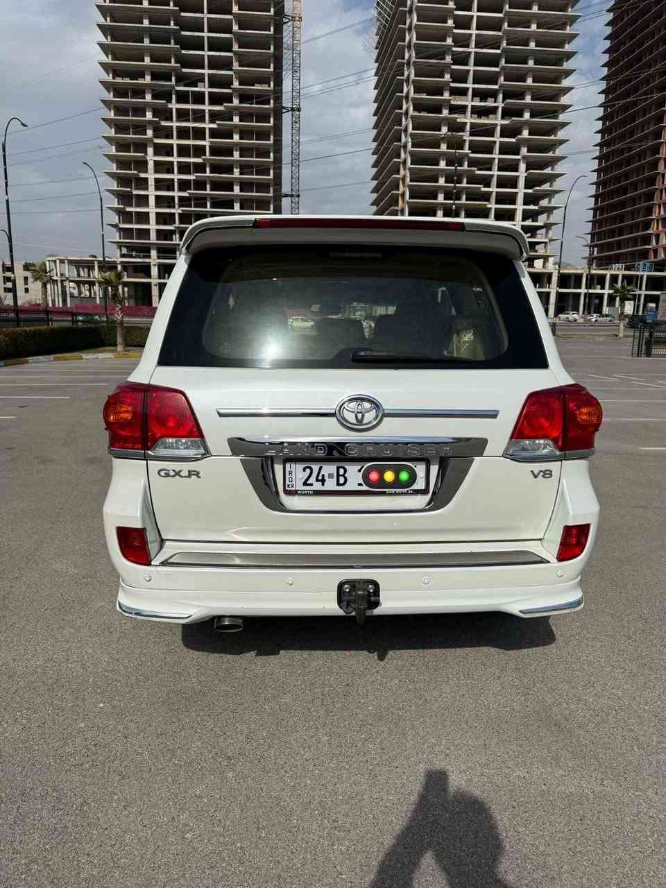 لاندكروزر 2012 فطيم v8 خليجي
المحرك 4700 
محرك جديد غير مفتوح 
ماشيه 145 حقيقي 
ثمانيه سلندر 
حساسات 
سلايد 
كشن جلد كهربائي السايق 
بصمة 
ايرباكات 
رقم شمالي (دهوك)
تايرات جديدة 
سنوية جديدة 2030 
هزة جديدة 
بدون غرامات 
صبغ مؤشر بالبونت دائرة الحمرة فقط 
تحويل مباشر باسمنا 
السيارة عندنا من 2015 
السعر 370 و مجال


**إذا كنت صاحب هذا الإعلان وتريد حذفه لأي سبب، رجاءا أرسل رسالة إلى الدعم الفني**