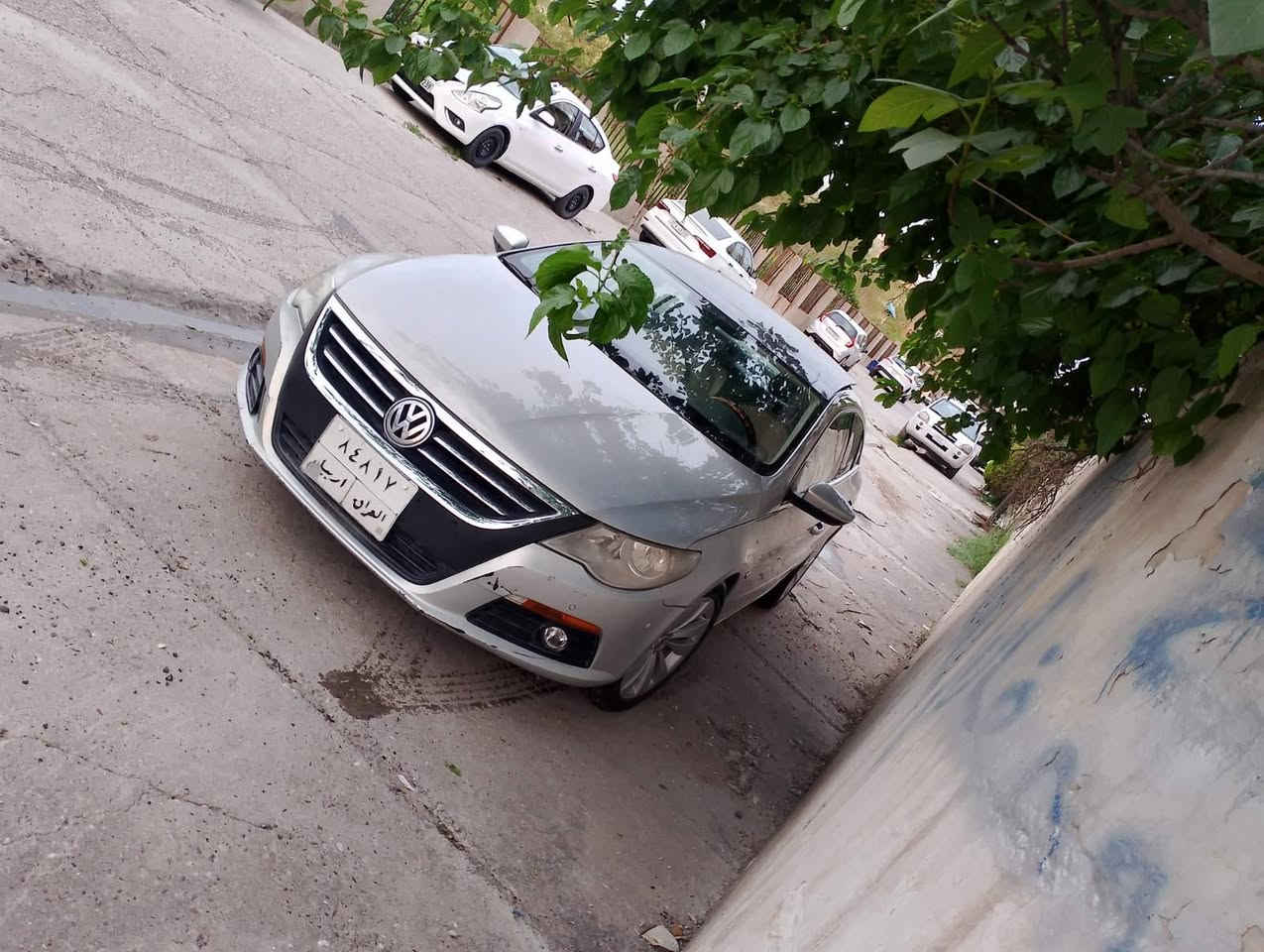 پاسات سیسی 
مۆدێل 2010
گێڕ مەکینە تەبرید قەپوو قۆپ هەمووی بەشەرت 
پشت و پێش کەپس بەبێ یەك قەترە سبوغ
بڕانەوەو  وەرگەڕان بەشەرت 
هەولێر نامەی مەنێرن جواب نادرێتەوە 
نرخی 72 وەرەق و مەجالێکی برایانە

0750 722 08 48 أربيل, العراق
