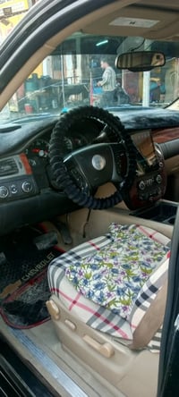 سياره تاهو مقفوله من الجير للماكينه ومن القص 2012 07718141868