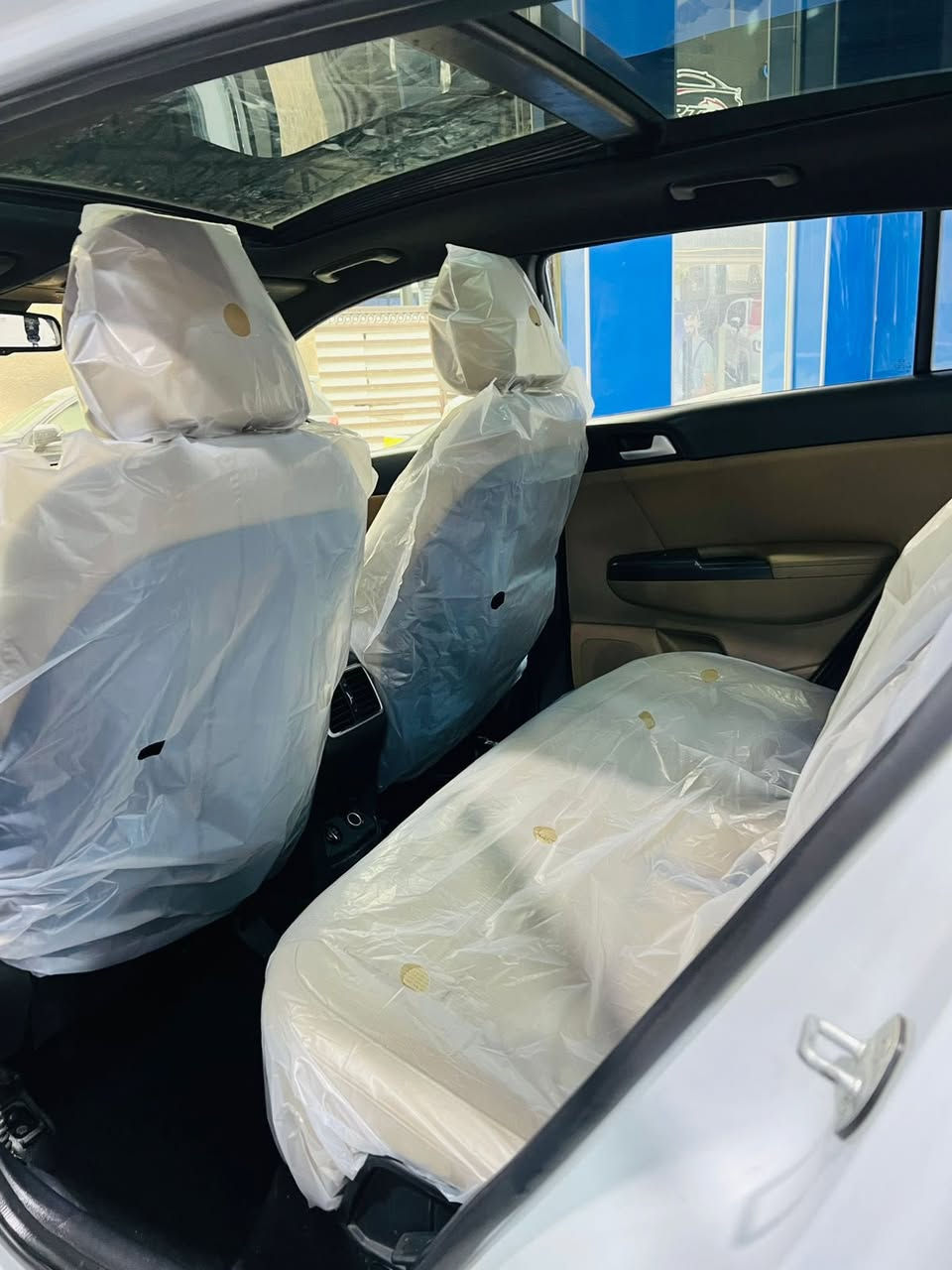 السلام عليكم 
سبورتج موديل 2019 فول مواصفات خليجي مكفولة 
مكينة 2000 دوش ماشية 79 الف 
مواصفات
بصمة تشغيل + بصمة ابواب 
بانوراما 
كراسي جلد + كهرباء
حساسات امامية + خلفية
هاند بريك كهرباء + اوتو هولد
نظام نزول منحدرات 
مري كهرباء + اشاير بالمري
نڤكيشن
شاشة كبيرة + كامرة دوارة
شاحن لاسلكي 
داخل لونين 

السعر 205 وبيهة مجال 

استفسار 📞 ‭0771 631 3141‬

العنوان📍زيونة تقاطع ملعب الشعب خلف محطة وقود المثنى 

معرض الليث لتجارة السيارات
