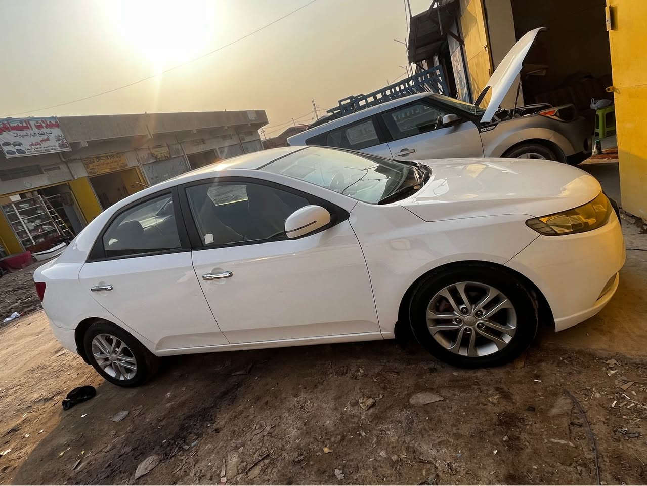 السلام عليكم 
سيراتو 2010 رقم اربيل سنويه نافذه ب 22  بيهه صبغ قطعه وحده جاملغ خلفي فقط كير ومحرك مكفولات 
مكانهه بالصويره
*********** الصويرة, واسط
