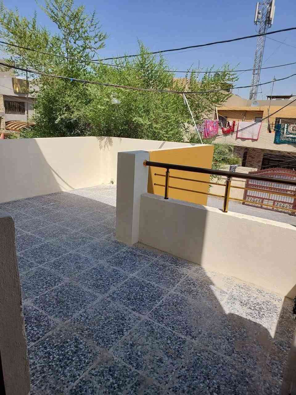 دار طابو للبيع في الزعفرانية يتكون من طابقين الطابق الاول صاله كبيره وغرفتين وحمامات ثلاثه وخدمات وصاله في الطابق الثاني البناء كونكريت مسلح المساحة 110متر العنوان شارع المعهد قرب مدارس الرازي الاهليه للأستفسار *********** ابو حيدر متوفر واتساب
