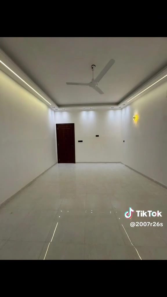 السلام عليكم

دار للبيع زراعي سند ٢٥
حلة حي الزهراء شارع الخدمي شارع ١٧
مساحة ١٥٠ م واجهة ١٠ م
طابقين
طابق ارضي ١غرفة نوم وصاله ومطبخ وكيلدور ومجمع صحيات
طابق ثاني ٢ غرفة نوم وهول ومجمع صحيات
بناء حديث تسليم مباشر
للاستفسار***********
***********
*********** ابواحمد لبيع وشراء العقارات في بابل مكتب البيت الأمين حلة نادر الأولى قرب آسواق الجمل ملاحظة نستقبل جميع عروض البيع والشراء والايجار الرهن
