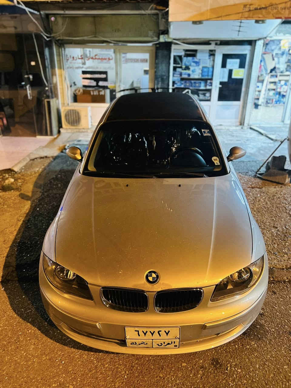 BMW E87 V4 2010
سڵویخواتان لێبێت بیئێم ماڵی دۆست 
ڕەقەم دهۆک (٤) بستۆنی بێ تۆڕبۆ گێڕ عادی 
یەک مەکینەی لۆک ی لەسەرە
 سارەکە گێڕو مەکینی بەشەرت 
فول مواسەفات 
مۆدێلی (۲٠۱٠)یە
بۆ زنینی زنیاری زیاتر لەسەر سەیارەکە
پەیوەندی بکەن بە ***********
