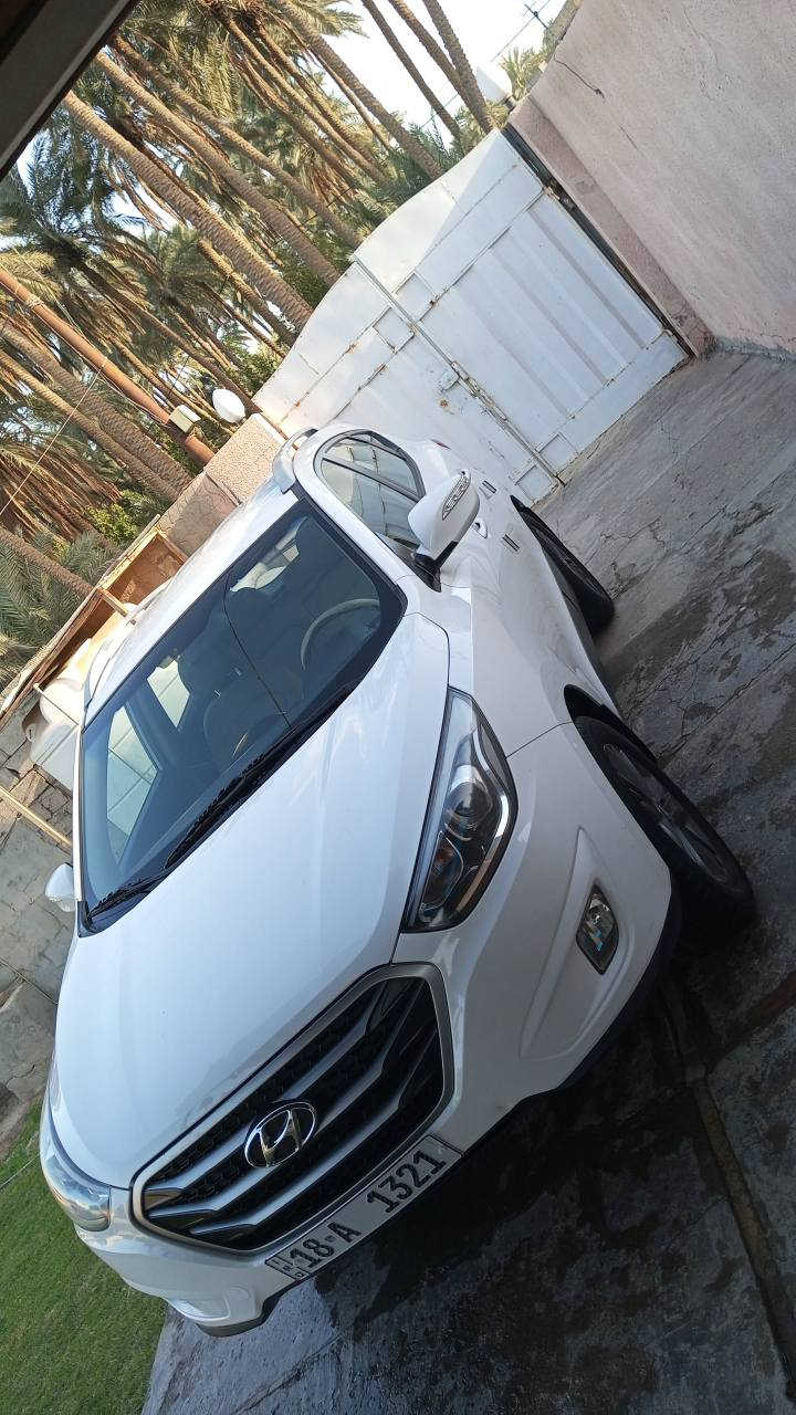 رمضان كريم احبتي الكرام 

للبيع توسان موديل 2015 وارد خليجي بيه صبغ شبرين بجاملغ الخلفي الايمن صبغ خارجي فقط والباقي مكفول رقم بابل دولي باسمي شخصياً 

مواصفات السياره 
----------------- 
1- لد امامي خلفي 
2- شاشه كبيره 
3- كامره خلفيه دواره 
4- حساسات خلفيه 
5- اشاير بلمري 
6- تحكم ستيرن جهتين 
7- حجم المحرك 2000 المرغوب شرط المكينه جديده 
8- سياره جديده وبلعافيه علتكون من نصيبه جاهزه من كلشي كامله مكمله تخم تايرات جدد باتري جديد حداديه اماميه وخلفيه جديده تبريد ثلج كامله مكمله 

9- للاستفسار *********** مكاني بابل حله 
10- السعر 162 وبيه مجال للطيبين الشراي يتصل ويشلع عيوني الخاص مغلق حلة, بابل
