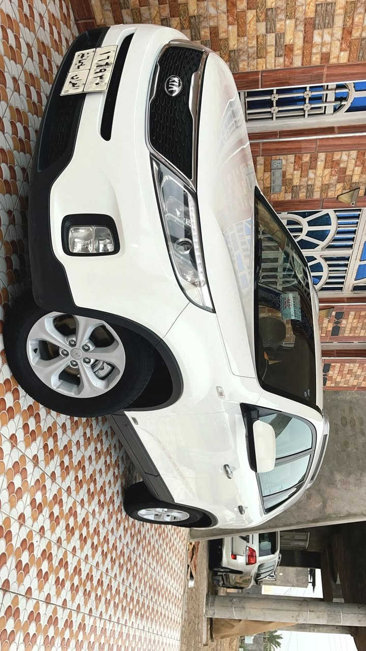 كيا سورنتو 2014 خليجي سيارة جديده وكلش نظيفه جاهزة من كلشي محرك 4 سلندر دوش المرغوب 7 راكب تبريد 3 قطع مكفوله كفاله عامه حتى الدعاميات شرط الفحص والسونار حدادة عامه جديده تخم تاير ياباني الاصلي تبريد ثلج تدفئة جاهزه سنوية منتهيه بأسم كردي حاضر للتحويل والوكاله دواخل بيجي المحرك مفتوح والسياره بيها فقط شخط بالباب الايمن الخلفي ومكحل شغل درجه اولى سيارة نظيفه كلش ومابيها كل نقص للبيع فقط السعر 155 ورقه وبالعافيه على الي ياخذها العنوان البصرة القرنة ***********-***********
