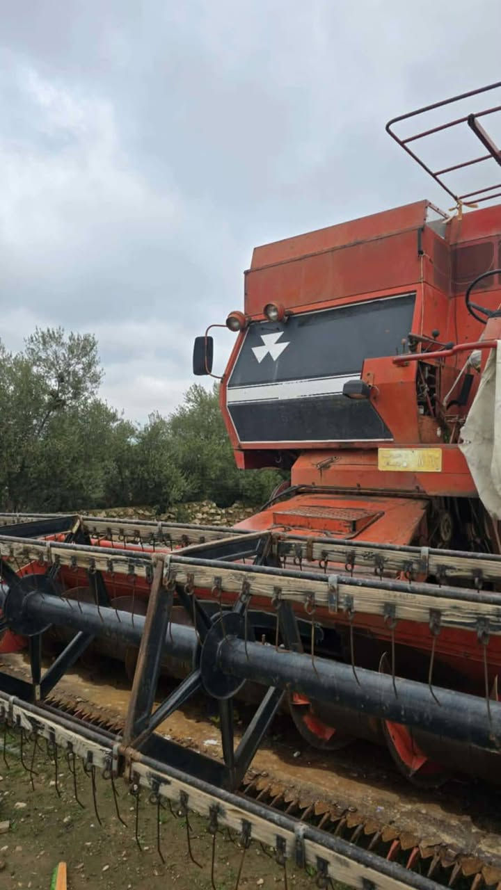 حاصدة فوركسون.رقم بابل وكاله او تحويل محرك نظيف تايرات جديدة المعمل جيد المكان جنوب الموصل  والسعر مناسب جدا والبيع نقد .
***********
***********
