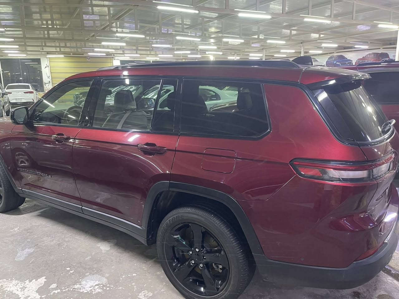 جيب شيروكي 2023
6 سلندر – أمريكي

الممشية: 17 ألف كم
اللون: كرزي
رقم: بغداد

المواصفات:
• رادارات
• حساسات
• شاشة كبيرة (مضافة)
• كاميرا
• سيارة مريحة وفخمة

الحالة:
جاملغ أمامي فقط
الشاصي والدواخل سليم

السيارة نظيفة جداً وما تحتاج شيء.

السعر: 31,000 دولار (310 وبيه مجال بسيط)

الموقع: كوت 

‭+964 773 402 0664‬

للاستفسار الاتصال أو خاص.


**إذا كنت صاحب هذا الإعلان وتريد حذفه لأي سبب، رجاءا أرسل رسالة إلى الدعم الفني**