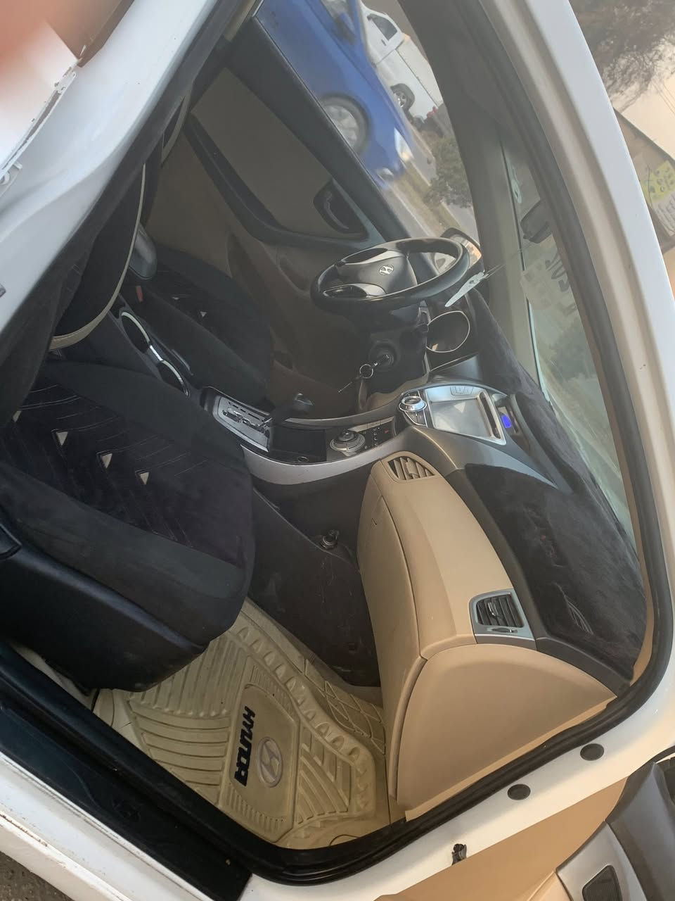 النتراء 2012
رقم اربيل شرط التحويل 

صبغ 3 قطع وشويه 

محرك شرط معمر جديد 16 دوش

طخم جديد 

العنوان عوينات 

السعر 108 وبه مجال

***********
