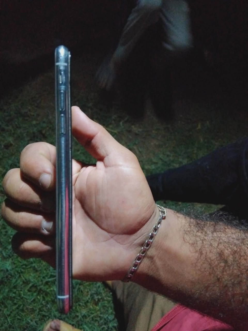 السلام عليكم 
ايفون اكس ماكس ذاكر ٢٥٦ بطاريه٧٠بلاديه الجهاز ممفتوح وممبدل بي كلشي عله وضع الشركه تجي تفحص وتاخذه بي هاذ الفطر بضهر من فوك ممئثر علي سعره ٢٥٠وبي مجال المكان بابل المحاويل الاتصال 
***********
