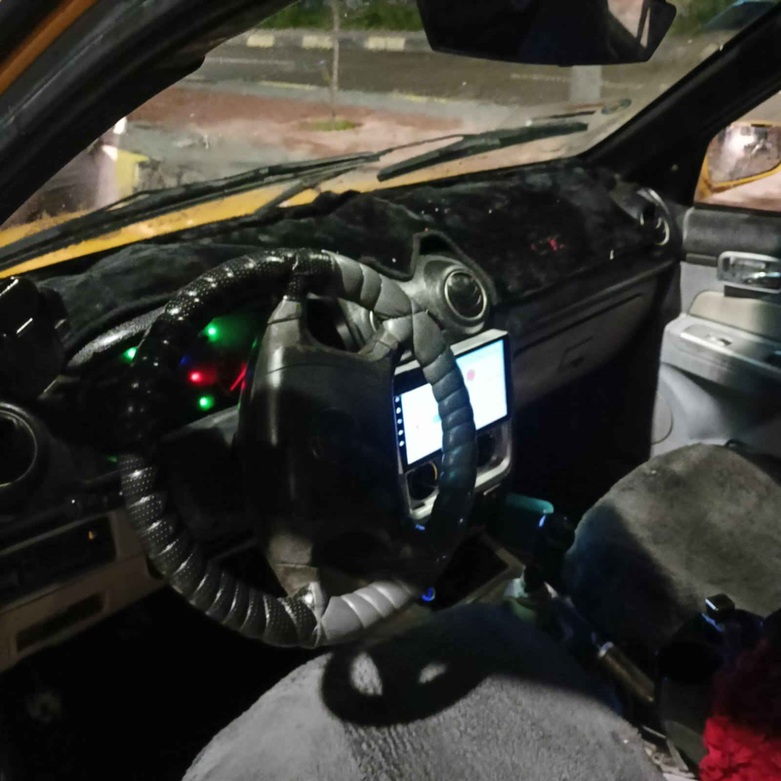 سيارة للبيع هئية غرامات صفر سيارة بسمي تريد تحويل وكاله اني حاضر سنوية ال31 رقم مصطرةة
بيها ضربة بجاملغ الخلفي سيارة جاهزة عل شارع وصبوغه جمالية 
السعر 36ورقة***********
