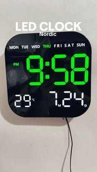 ساعة رقمية جدارية • شاشة LED كبيرة • عرض الحرارة والرطوبة