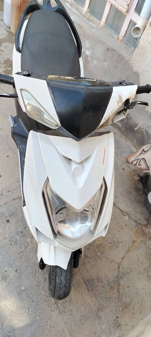 السلام عليكم ورحمة الله وبركاتة شباب دراجه للبيع
السعر 300 وبيها مجال حك الجيه
مكاني قريب على الحر


**إذا كنت صاحب هذا الإعلان وتريد حذفه لأي سبب، رجاءا أرسل رسالة إلى الدعم الفني**