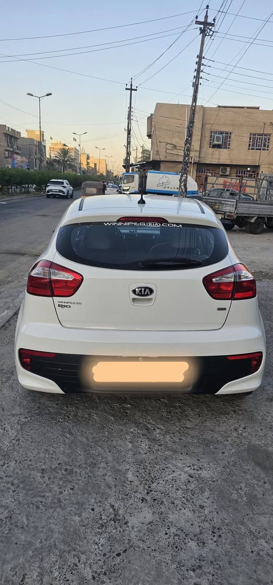 كيا ريو موديل ٢٠١٧ امريكي 
السيارة نظيفة وما بيها اي نقص
بيها صبغ بالجاملغ الامامي ومبدلين باب خاف السائق 
السعر ٩٢ وبيها مجال
التواصل على رقمي ***********
مكاني بغداد الحرية
