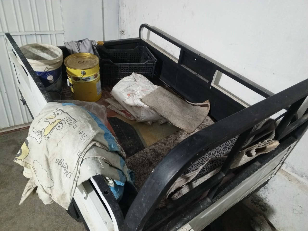 عەرەبانەی زۆر خاوێن و بێ خایس و ڕزیوی تایەکانی لۆکن و ئەوەش ژ.م*********** Singapore
