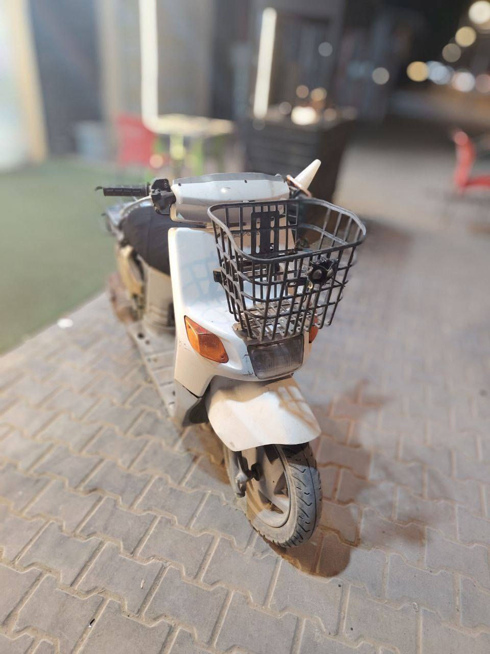 السلام عليكم ياماها بيكم ياباني محرك كل الزين بس عوزه كفرات خلفيه اشاير لايتات شغاله نكره سلف عوزه بس باتري بريكات شغاله سعره 175 مكاني اللطيفية مجاور المستوصف رقم هاتف ***********
