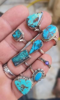 للبيع • بيش شلع • توصيل عندك