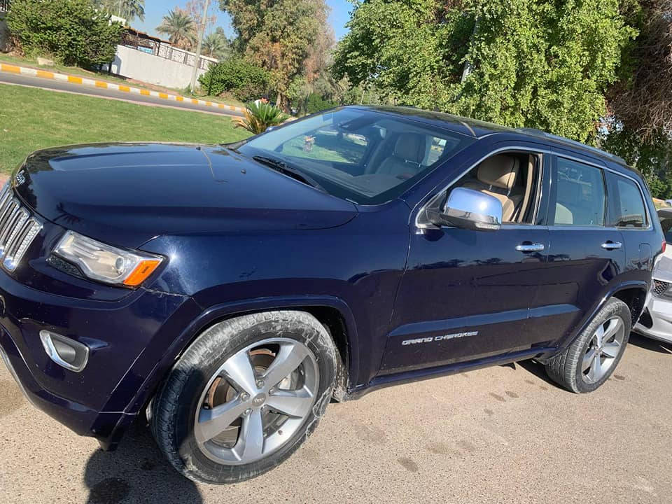 جيب شيروكي 2014 اوفر لاند أعلى مواصفات 
محرك 3600
جكات تصعد وتنزل السيارة 
تدفئة تبريد كشنات 
اشاير ترحيب كشنات جلد داخل بيجي
كشنات كهرباء نظام ايكو 
دفع رباعي شاشة كبيرة محدثة SRT
شفتات سرعه
بانوراما طكتين
حادثها جاملغ وبنيد 
صدرها جديد موبار اصلي
جكات امامي وخلفي جديد 
واهواي مواصفات بيها لاستفسار أتصل
*********** بغداد, العراق
