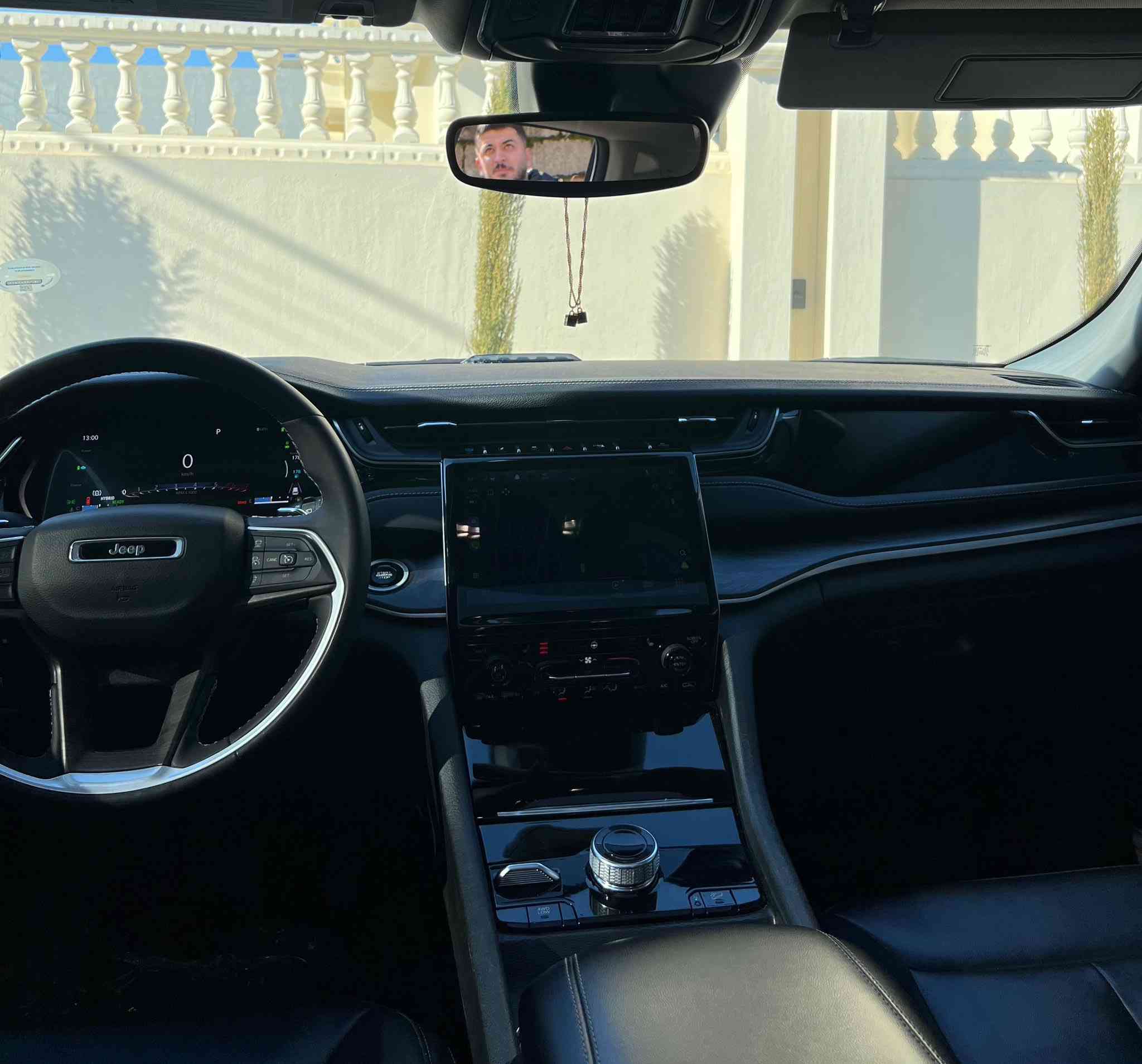 جيب كراند شيروكي موديل ٢٠٢٤
هايبرد و كهربائي و بنزين
كلين تايتل  دعامية ل دعامية بشرط
ماشيه ٥٤ الف مايل فول واحد على واحد
ل تواصل رقم موبايل ***********
