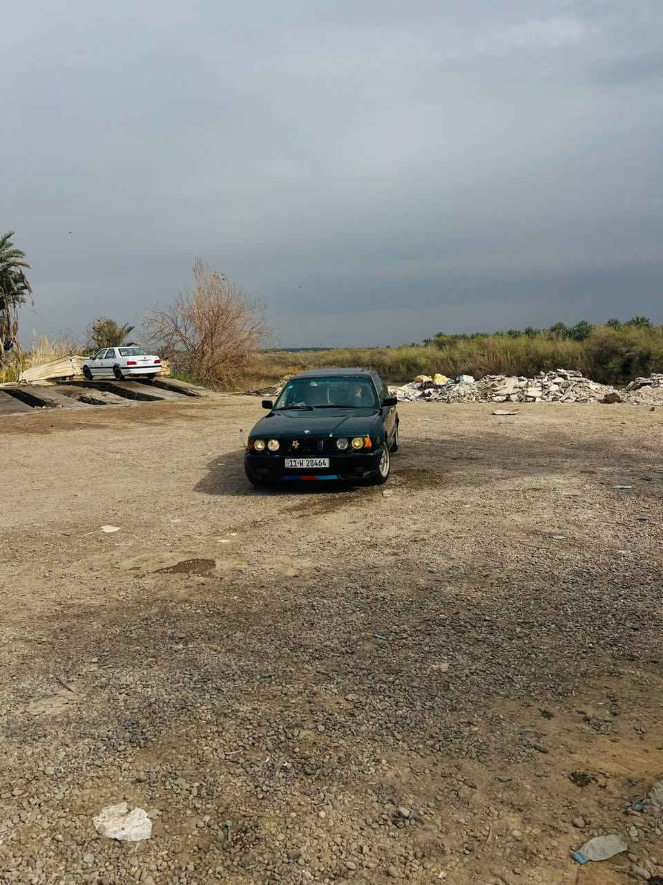 السلام عليكم BMW e34 525 بلادي من الدعاميه للدعاميه فقط صبغ الجماليه تبريد فتحه سقف ضفيره ما ملعوب بيه كشنات كهرباء رقم بغداد منضومه زنون ابيض عالي وناصي شمحرك فانوس مسكر كفاله محرك و كير ***********/واتس اب و اذا اكو مراوس اراوس
