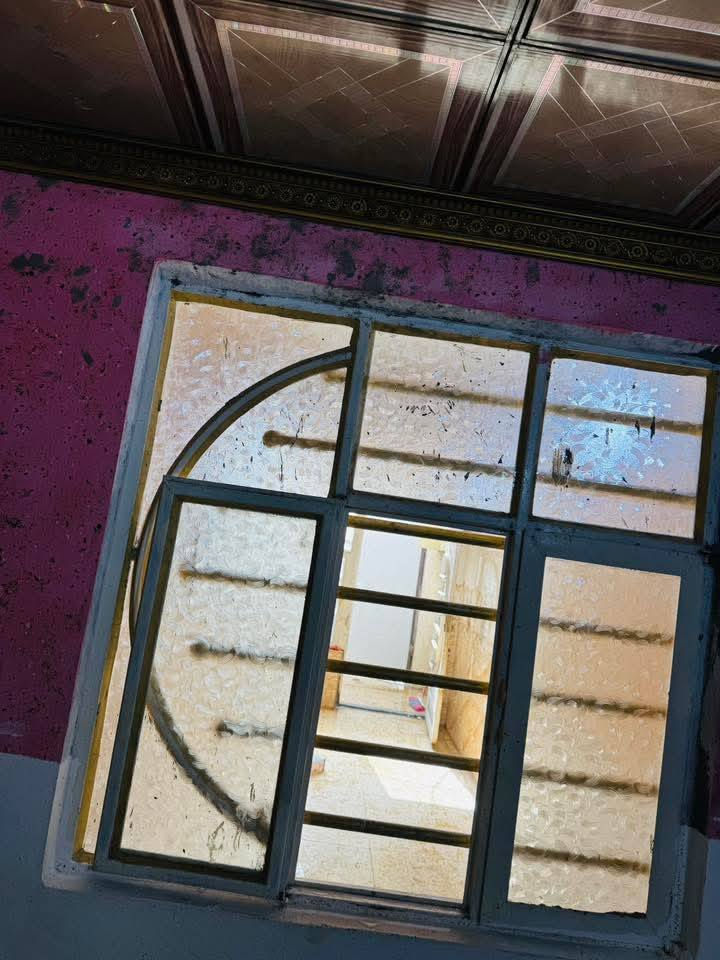 بيت ٦٠ متر #للأيجار في حي العسكري قرب محطة بانيقيه يتكون البيت من غرفه وصاله مفتوحه على استقبال ومطبخ وحمام وتواليت  والبيت فيه #سخان_وخزان_وماطور_وخط_مولده كامل من كلشي جاهز البيت وما ناقصه اي شي كامل ايجاره 200
***********
