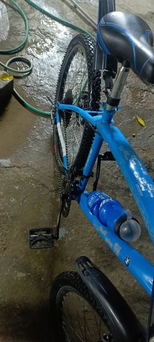 سلام عليكم بايسكل ماركة (BMW) حجم27 
گير (7) نمر
للتواصل *********** بي واتساب
