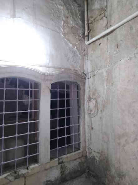 السلام عليكم 
بيت ورثة قديم للبيع
مساحة 63 متر 
موقعو كلش زين وقريب عالشارع العام 

جانب الايمن /  فاروق القديم قريب على جامع عمر الاسود والبان الشيخ 

للأستفسار الاتصال على هذا الرقم ‏‪***********‬‏
