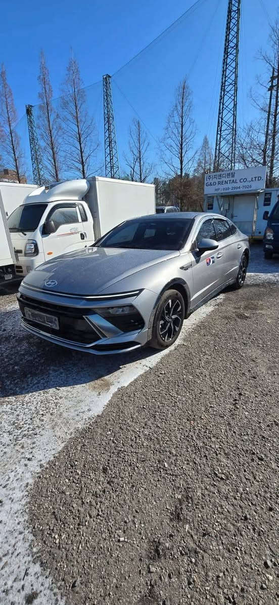 سوناتا موديل 2025 مكفوله كفاله عامه 
محرك 2000 غاز 
السياره كفاله عامه فول مواصفات 
السعر 158 للميناء بدون كمرك تدخل بكتاب شهداء 
***********
***********
مكتب الربان للسيارات الكورية الديوانية نهاية الشارع الخدمي حي الجامعه
