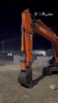 سلام عليكم للبيع زت ثري 2008 كفاله عامه صبغ ثكاله فقط زناجيل انضاف وياله مضيفات كهربائيات ارنب كله شغال ستفسر اكثر***********
