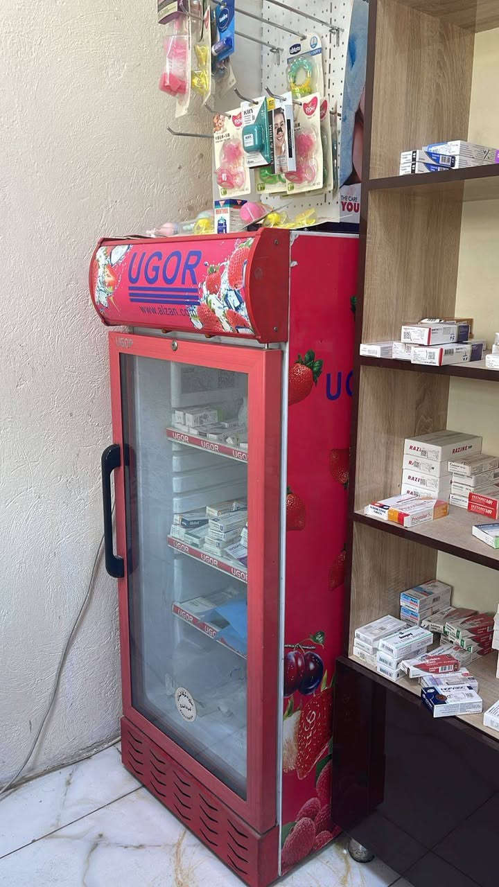 فاترينات للبيع (المعروضة بالصور) بحالة جيدة جدا
البيع كاملة او مفردات
للراغبين التواصل على الخاص


**إذا كنت صاحب هذا الإعلان وتريد حذفه لأي سبب، رجاءا أرسل رسالة إلى الدعم الفني**