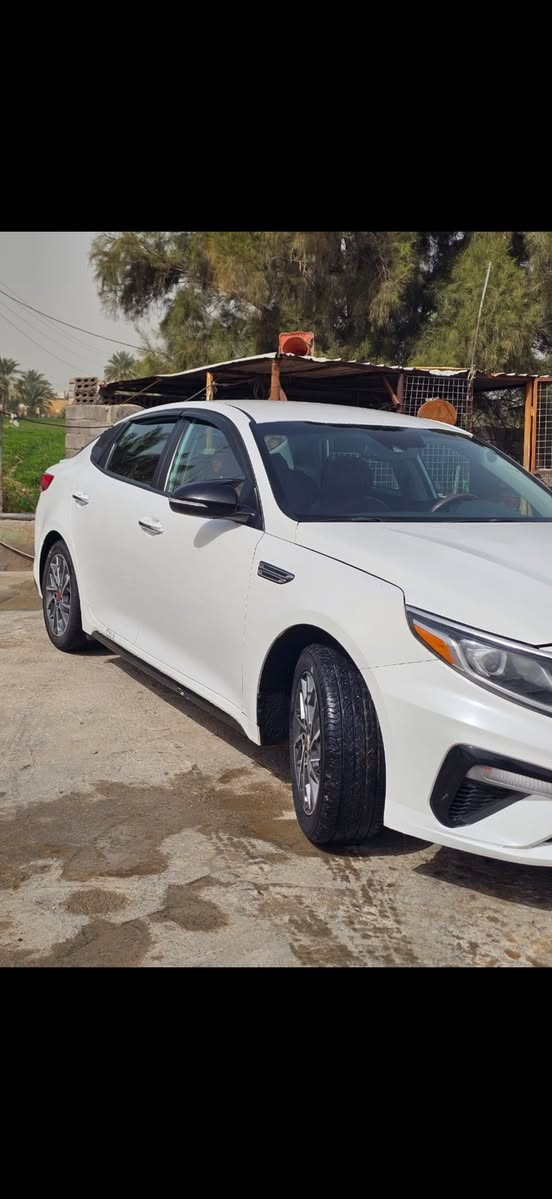 السلام عليكم كيا اوبتيما للبيع موديل 2020 وارد امريكي قطعتين صبغ بنيد وجاملغ بدون دواخل السياره جاهزه من كير مكينه حداديه تبريد كهربائيات تخم تاير سياره ماذب عليه الف المحرك عل البلاد مامفتوح برغي 
رقم اربيل 
تحويل وكاله حاضر 
مكان السياره بابل الهاشميه 
السعر 139وبيها مجال 
رقم الهاتف ***********
