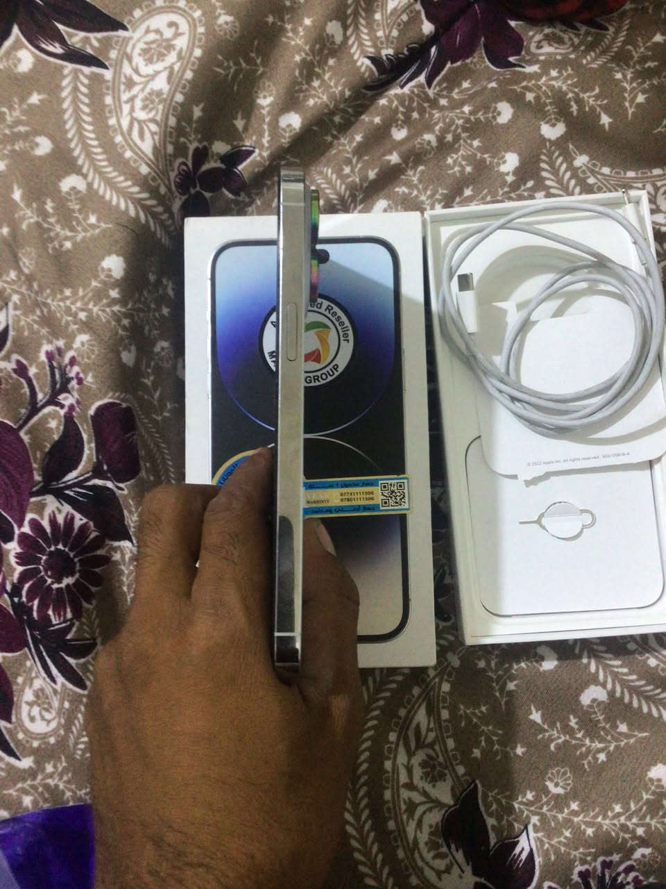 ‏سلام عليكم عندي موبايل 14 Pro ماكس جهاز ماستر 256 كامل ملحقات واستبدال في بطارية بطارية اصلية كامل ملحقات ه السعر 825 وبي مجال أي استفسار على هذا الرقم *********** ￼￼
