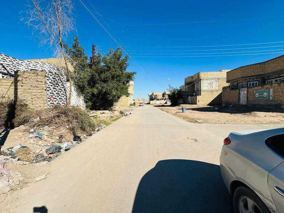 #قطعةارض للبيع طابو صرف

📍 حي الأمين الأول
تبعد حوالي 100 متر فقط عن مجمع الكوثر السكني
📐 المساحة: 125 متر مربع
🔹 مميزات مميزة بالموقع:
✔ واجهة مباشرة على ساحة خدمات
✔ يحدها من اليمين شارع رئيسي بعرض 30 متر
✔ أمامها ساحة خدمات واسعة
✔ المنطقة كاملة تبليط حديث
✔ كافة الخدمات متوفرة (ماء، كهرباء، مجاري) – درجة أولى
موقع راقٍ ومطلوب، مناسب للسكن المميز أو استثمار ناجح في منطقة حيوية.
____________________________________________
للأستعلام والاستفسار:
موقع المكتب / الشطرة - قرب مدرسة الحدباء-مجاورحسينية خدام ال محمد
*********** مرتضى العلي
*********** علي ايهاب
