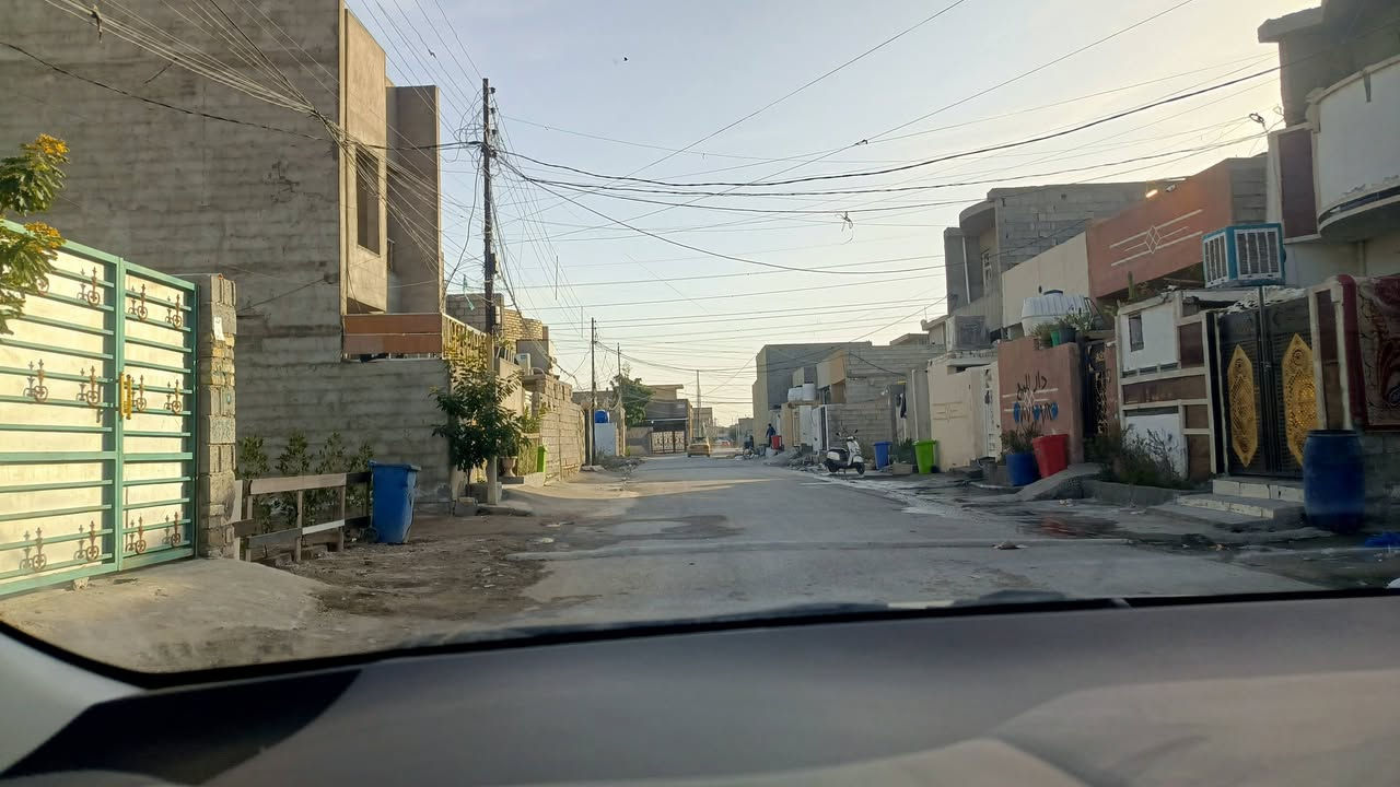 دار لبيع مساحة ١٦٠ متر واحد حزيران الإصلاح شارع العريض غرفتين نوم استقبال مطبخ خدمات كاملة السعر ٦٨ أو بي مجال للاستفسار ***********
