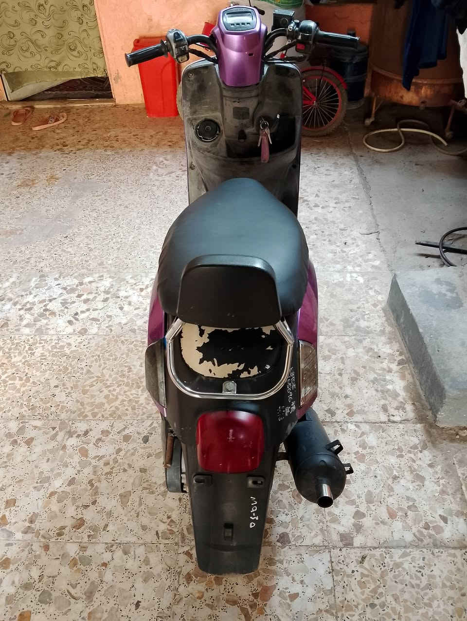 دراجه بوليسي للبيع نوزل مو كابريتر جاهزه مابيها نقص مال حاويه محرك جديد كلها شغاله اي نقص مابيها كلش نظيفه احله من الصوره بعد مكان طويريج مكلف بنشر السعر 700وبيها مجال اتصال ***********
