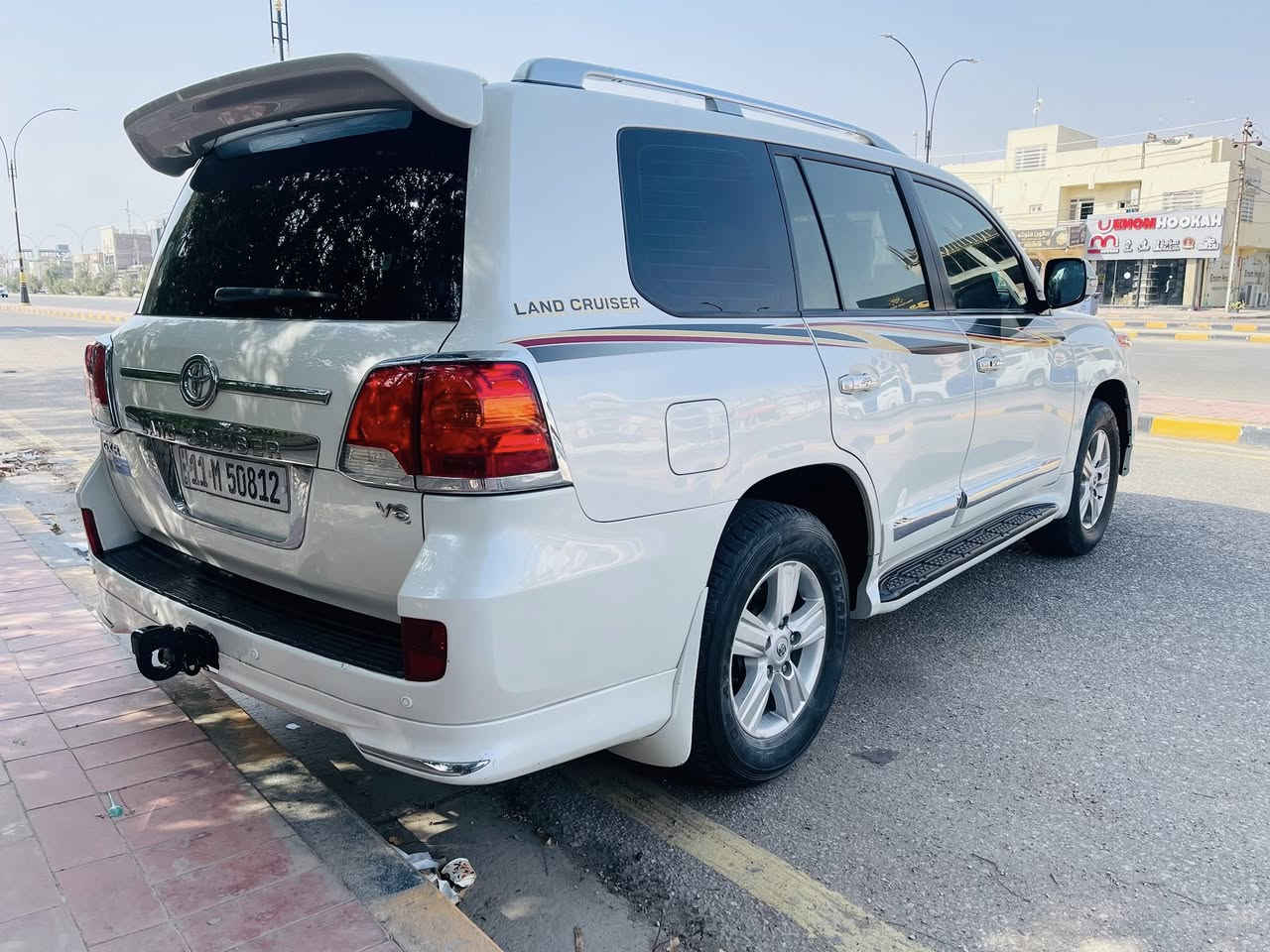 لاندكروز GXR 2015
رقم بغداد جديد بأسمي 
بريم اصل فول مواصفات :
بصمه
تشغيل عن بعد
كشنات جلد
فول حساس 
زنون 
مري شفط وقلاب 
ماشيه ١٦٠ الف 
مكفول عدا بارد بسيط 
السعر 395$ 
رقم موبايل *********** 
مكان سياره النجف
