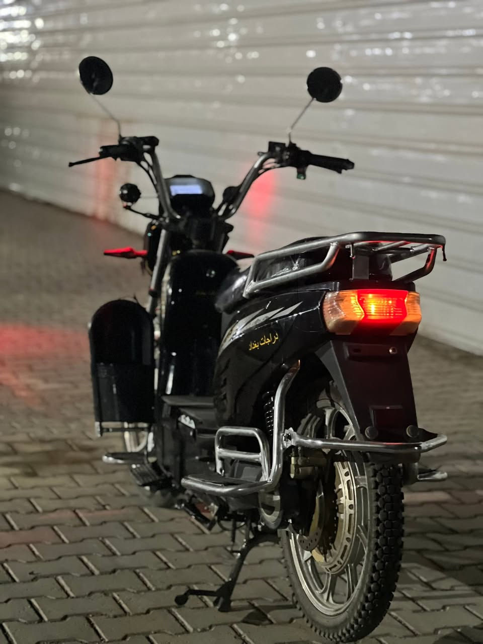 السلام عليكم دراجه شحن هارليً🛵بطاريات ولنلي نص عمرً يقرن 8ونص تقريباً بطاريات 2025 أم الفسفوره كفراته نظيفه حيل كهربائياتها كلها شغاله ما عدا الهورن الصوجً بل مجمع والهورن جديد موجود أساير بكلاتي صطاب شغال وبصمتين وسويجين وسويجين ماقفل  بطاريات دراجه نظيفه مثل ما موضح أمامكم طبعاً سعر الدراجه 350الف فقط 🔥وبيها مجال قليل حيل الي يريدها يطبلي خاص ويتدلل


**إذا كنت صاحب هذا الإعلان وتريد حذفه لأي سبب، رجاءا أرسل رسالة إلى الدعم الفني**