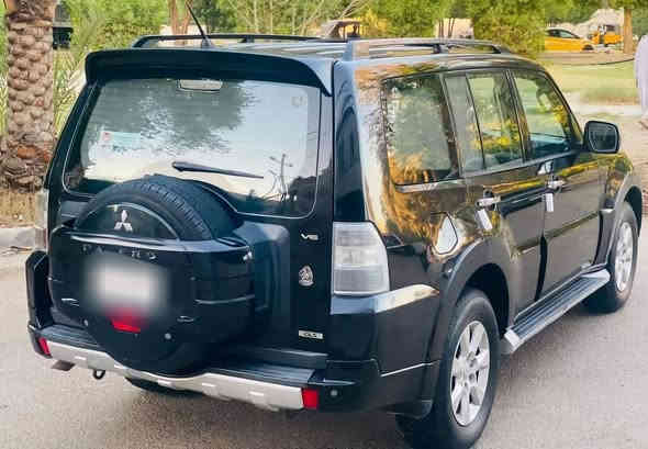 السلام عليكم ورحمة الله
للبيع باجيرو حبتور موديل 2014 خليجي رقم بصره دولي بأسمي  فول مواصفات 1/1
فتحه شاشه كامرا مكينه 6 سلندر  ٧ راكب ٣ قطع حساسات كشنات جلد كهرباء داخل بيجي دمامات تحكم ستيرن جهتين يدات نيكل شفتات سترين زراق لايت فور ويل اشاير بالمري .
السعر ( ١٧٠ ) ورقه وبيها مجال مكان محافظة بغداد. الرشاد. قرب القاعده..
للاستفسار الاتصال على الرقم التالي
***********
***********
